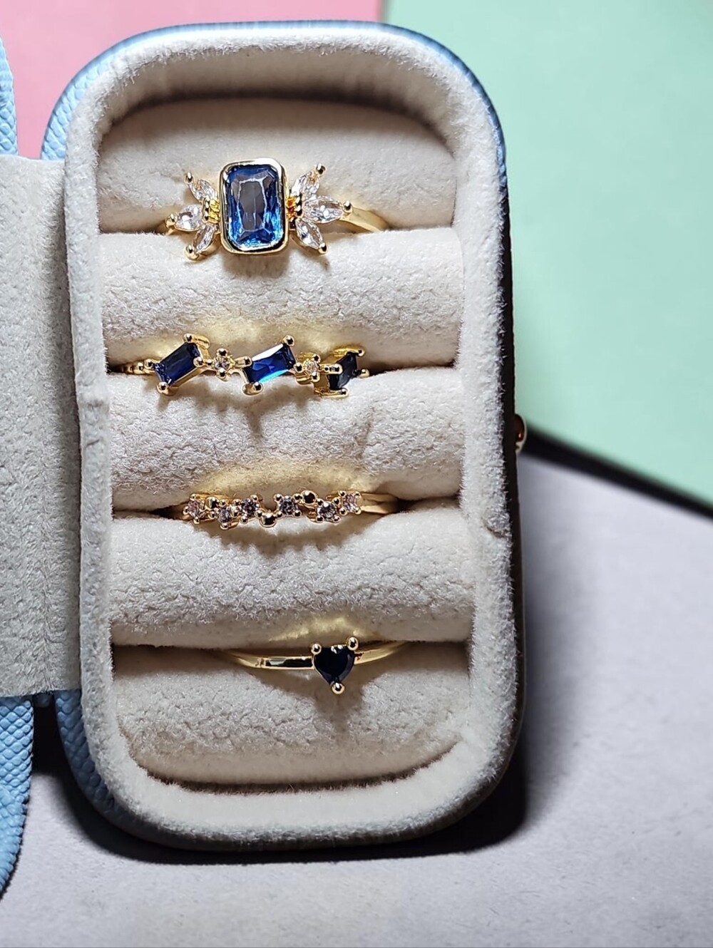 SASSIFIED BOUTIQUE  NWT Gold Plated Blue Crystal Stackable Ring Set